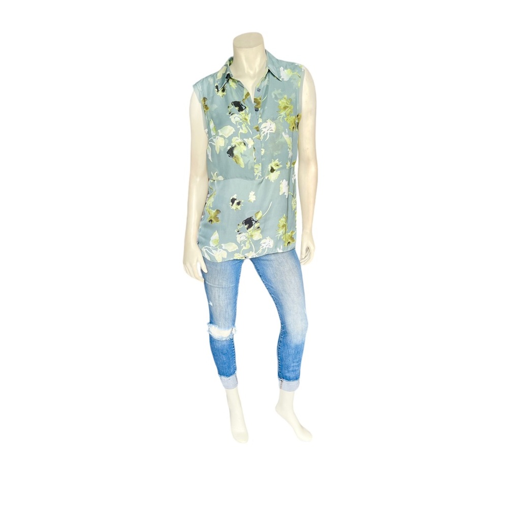 Simply Vera Blouse 
Size Medium